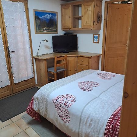 A4 Km De Megeve Tres Joli Studio Avec Jacuzzi ,Vue Sur Les Montagnes Au Calme Praz-sur-Arly Exterior foto