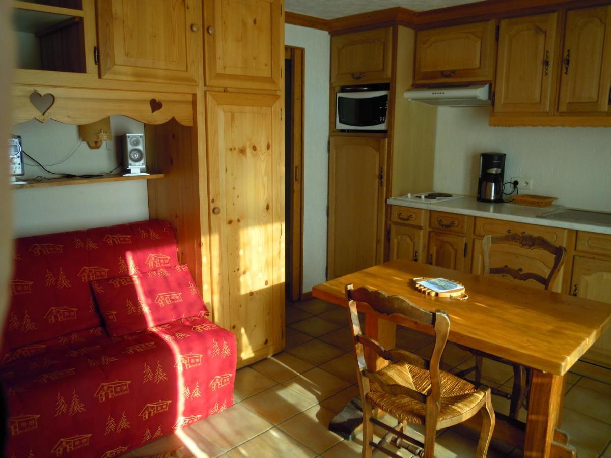 A4 Km De Megeve Tres Joli Studio Avec Jacuzzi ,Vue Sur Les Montagnes Au Calme Praz-sur-Arly Exterior foto