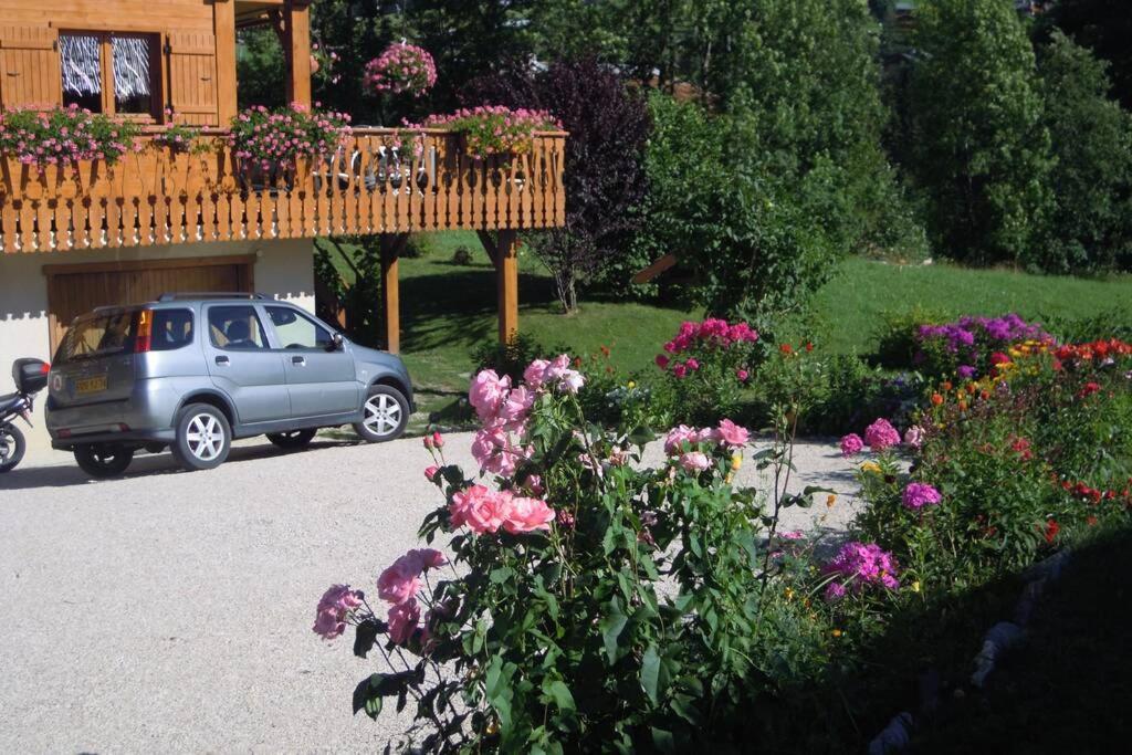 A4 Km De Megeve Tres Joli Studio Avec Jacuzzi ,Vue Sur Les Montagnes Au Calme Praz-sur-Arly Exterior foto